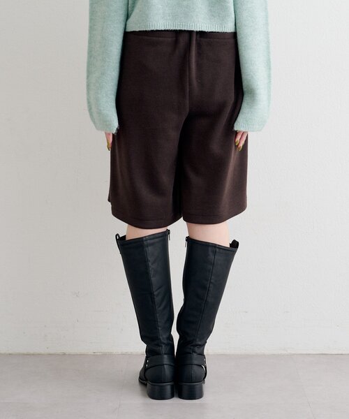 Kastane（カスタネ）の「【一部店舗限定/セットアップ対応】B ニットライクスウェットハーフパンツ（その他パンツ・レディース・ブラウン/チャコールグレー・FREE）」の5枚目の写真