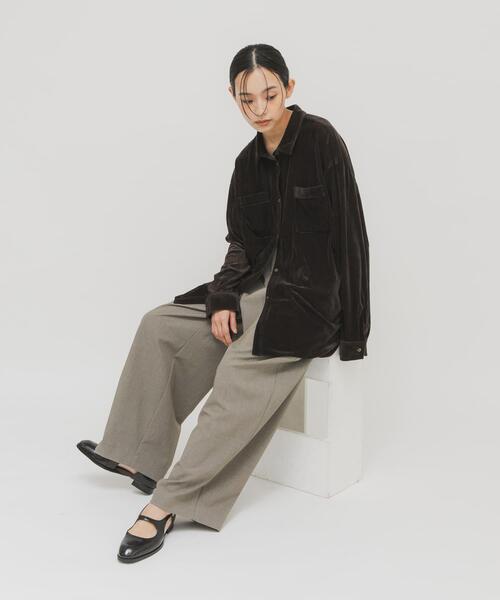 KBF（ケイビーエフ）の「カットデザインメリージェーンローファー（ローファー・レディース・ブルー/ブラック・38/37/36）」の10枚目の写真