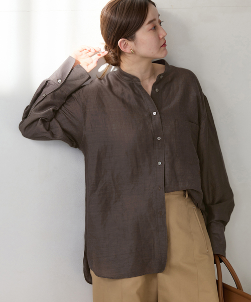 IENA（イエナ）の「《一部カラーWEB限定/》ラミーリヨセルバンドカラーシャツ（シャツ/ブラウス・レディース・サックスブルー/スカイブルー/ホワイト/ブラウン/ピンク・FREE）」の2枚目の写真