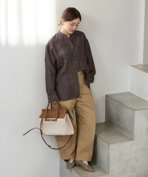 IENA（イエナ）の「《一部カラーWEB限定/》ラミーリヨセルバンドカラーシャツ（シャツ/ブラウス・レディース・サックスブルー/スカイブルー/ホワイト/ブラウン/ピンク・FREE）」の7枚目の写真