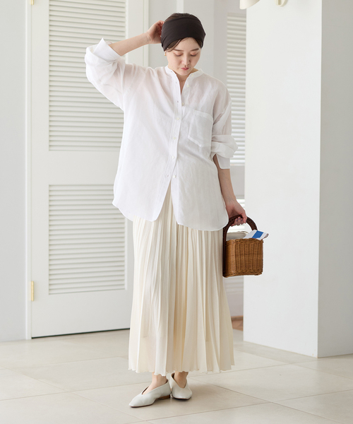 IENA（イエナ）の「《一部カラーWEB限定/》ラミーリヨセルバンドカラーシャツ（シャツ/ブラウス・レディース・サックスブルー/スカイブルー/ホワイト/ブラウン/ピンク・FREE）」の16枚目の写真