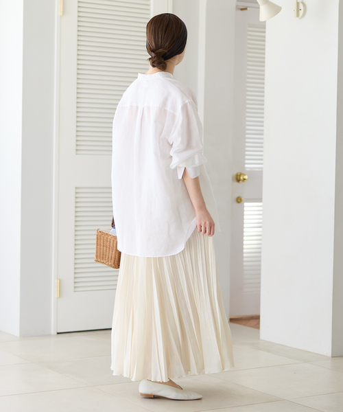 IENA（イエナ）の「《一部カラーWEB限定/》ラミーリヨセルバンドカラーシャツ（シャツ/ブラウス・レディース・サックスブルー/スカイブルー/ホワイト/ブラウン/ピンク・FREE）」の17枚目の写真