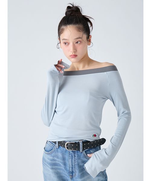LILY BROWN(リリーブラウン)の「Fruit of the Loom×LILY BROWN/2wayオフショルダートップス(Tシャツ/カットソー・レディース・ネイビー/ホワイト/ライトブルー・F)」の4枚目の写真