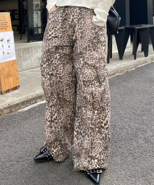 RAY CASSIN（レイカズン）の「デザインカーゴパンツ（カーゴパンツ・レディース・アイボリー/カーキ/ベージュ・FREE）」の4枚目の写真