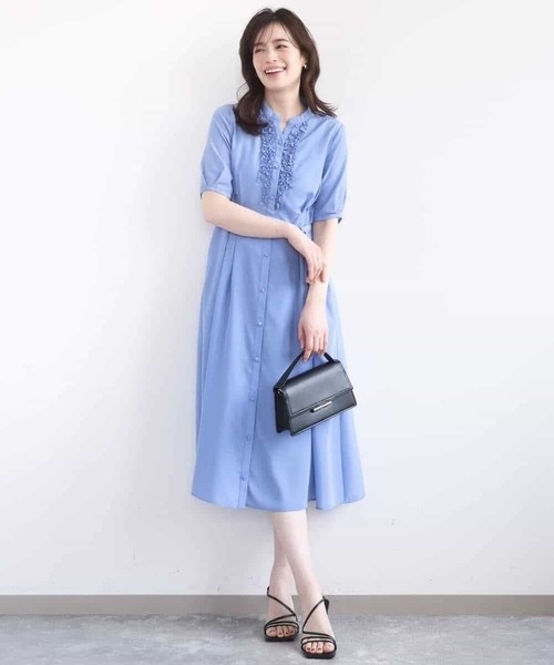 OFUON le MK(オフオンルエムケー)の「フロントフリルキーネックワンピース/洗える/WEB限定サイズあり(ワンピース・レディース・ネイビー/ブルー・36/40/38)」の10枚目の写真