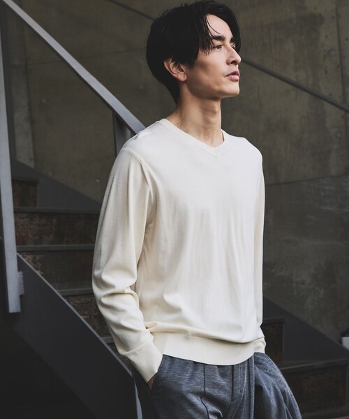 JUN STANDARD PICKS(ジュンスタンダードピックス)の「シルキータッチVNプルオーバー(ニット/セーター・メンズ・ネイビー/ブラック/ホワイト・S/M/LL/L)」の2枚目の写真