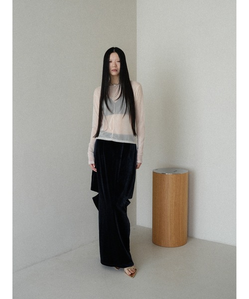 Katrin TOKYO(カトリーントーキョー)の「slit velour I line maxi skirt(スカート・レディース・ネイビー/レッド・XS/S/M)」の1枚目の写真