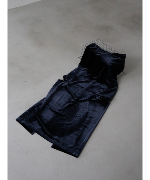 Katrin TOKYO(カトリーントーキョー)の「slit velour I line maxi skirt(スカート・レディース・ネイビー/レッド・XS/S/M)」の5枚目の写真