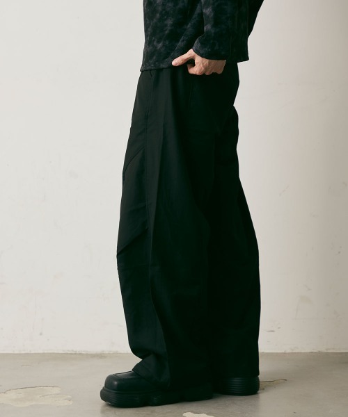 Shoowtime(ショウタイム)の「Side Tuck Wide Silhouette Slacks / サイドタックワイドシルエットスラックス(スラックス・メンズ・ブラック/チャコールグレー・X-LARGE/LARGE/MEDIUM)」の21枚目の写真