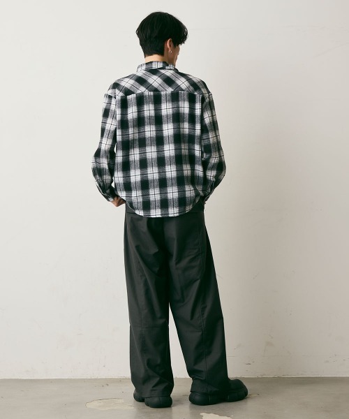 Shoowtime(ショウタイム)の「Side Tuck Wide Silhouette Slacks / サイドタックワイドシルエットスラックス(スラックス・メンズ・ブラック/チャコールグレー・X-LARGE/LARGE/MEDIUM)」の13枚目の写真