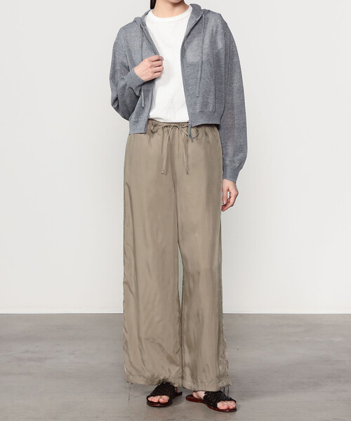 LE GLAZIK（ルグラジック）の「LE GLAZIK | キュプラ エラスティックパンツ SOLID WOMEN（その他パンツ・レディース・グレイッシュベージュ/チャコール/ブルー系その他・36）」の4枚目の写真