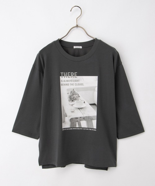 Honeys(ハニーズ)の「【ハニさら・接触冷感・UVカット】7分袖フォトプリントT(Tシャツ/カットソー・レディース・ピンク/スミクロ/グレイッシュベージュ/オフホワイト/ブルー・L/LL/M/S)」の19枚目の写真