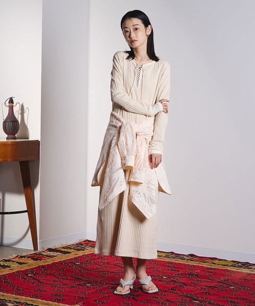 ROSE BUD（ローズバッド）の「LACEUP CUT DRESS（ワンピース・レディース・グレー/ブラック/ホワイト・ONE SIZE）」の4枚目の写真