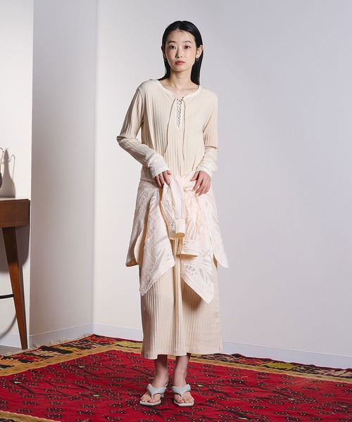 ROSE BUD（ローズバッド）の「LACEUP CUT DRESS（ワンピース・レディース・グレー/ブラック/ホワイト・ONE SIZE）」の5枚目の写真