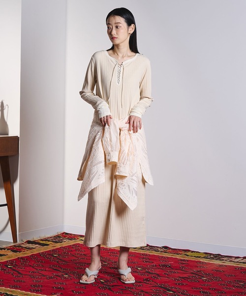 ROSE BUD（ローズバッド）の「LACEUP CUT DRESS（ワンピース・レディース・グレー/ブラック/ホワイト・ONE SIZE）」の6枚目の写真