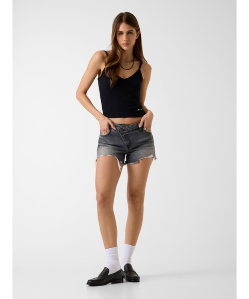 GUESS JEANS（ゲスジーンズ）の「GUESS JEANS Pointelle Cami キャミソール（キャミソール・レディース・ブラック・MEDIUM/SMALL/X-SMALL）」の4枚目の写真