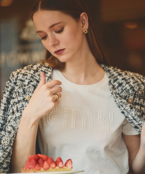 EIMY ISTOIRE（エイミーイストワール）の「【10柄展開】10周年 チャプター Tシャツ (10th Chapter T1-10) カットソー 半袖 ワンポイント ロゴ トップス（Tシャツ/カットソー・レディース・ホワイト系その他4/ホワイト系その他2/ブラック系その他2/ホワイト系その他6/ホワイト系その他5/ブラック/ホワイト系その他3/ホワイト系その他/ホワイト/ブラック系その他3/ブラック系その他・F）」の4枚目の写真