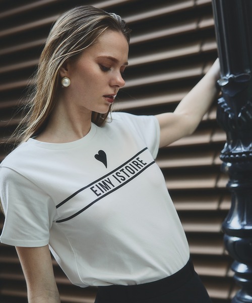 EIMY ISTOIRE（エイミーイストワール）の「【10柄展開】10周年 チャプター Tシャツ (10th Chapter T1-10) カットソー 半袖 ワンポイント ロゴ トップス（Tシャツ/カットソー・レディース・ホワイト系その他4/ホワイト系その他2/ブラック系その他2/ホワイト系その他6/ホワイト系その他5/ブラック/ホワイト系その他3/ホワイト系その他/ホワイト/ブラック系その他3/ブラック系その他・F）」の7枚目の写真