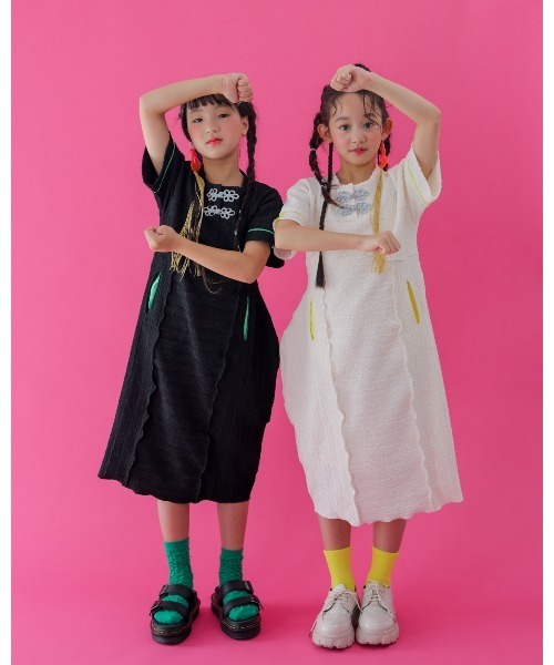 unica(ユニカ)の「China botanポケットワンピース(ワンピース・キッズ・オフホワイト/ブラック・L/XL)」の3枚目の写真