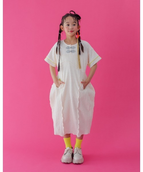 unica(ユニカ)の「China botanポケットワンピース(ワンピース・キッズ・オフホワイト/ブラック・L/XL)」の7枚目の写真