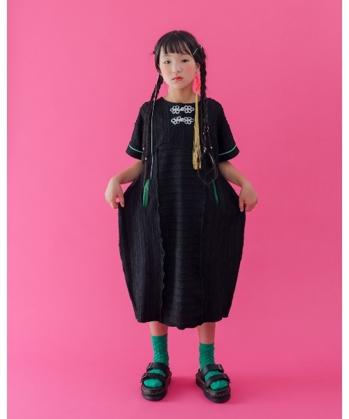 unica(ユニカ)の「China botanポケットワンピース(ワンピース・キッズ・オフホワイト/ブラック・L/XL)」の11枚目の写真