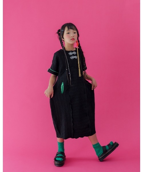 unica(ユニカ)の「China botanポケットワンピース(ワンピース・キッズ・オフホワイト/ブラック・L/XL)」の13枚目の写真