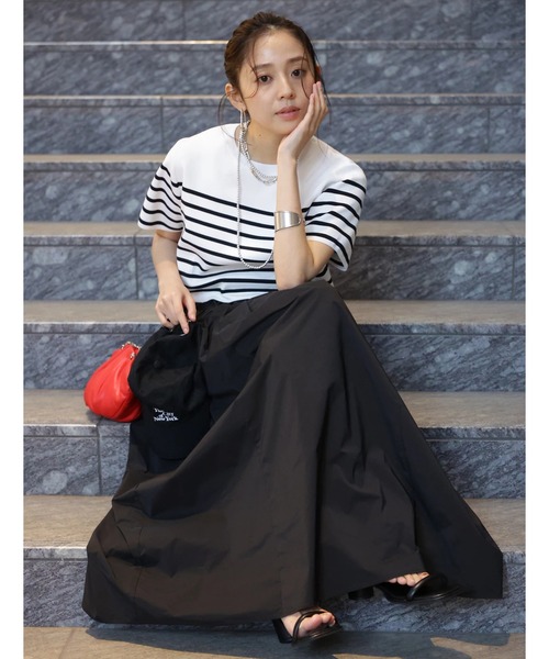 JUSGLITTY（ジャスグリッティー）の「ニットＴ×ドロストスカートＳＥＴ（ワンピース・レディース・ブラック系その他/ピンク/レッド/ネイビー・1/2）」の2枚目の写真