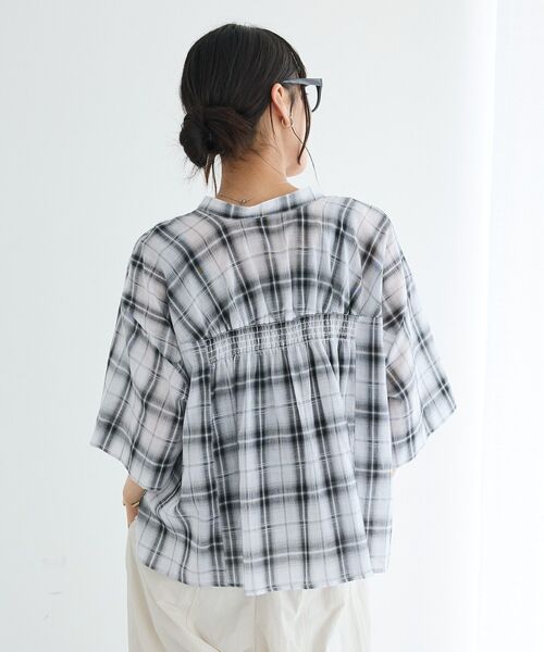 CRAFT STANDARD BOUTIQUE（クラフトスタンダードブティック）の「バックギャザーポンチョシャツ ◆（シャツ/ブラウス・レディース・ブラック系その他3/ホワイト系その他7/ブルー/ライトピンク・FREE）」の9枚目の写真