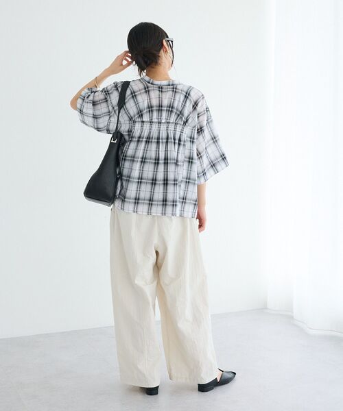 CRAFT STANDARD BOUTIQUE（クラフトスタンダードブティック）の「バックギャザーポンチョシャツ ◆（シャツ/ブラウス・レディース・ブラック系その他3/ホワイト系その他7/ブルー/ライトピンク・FREE）」の12枚目の写真
