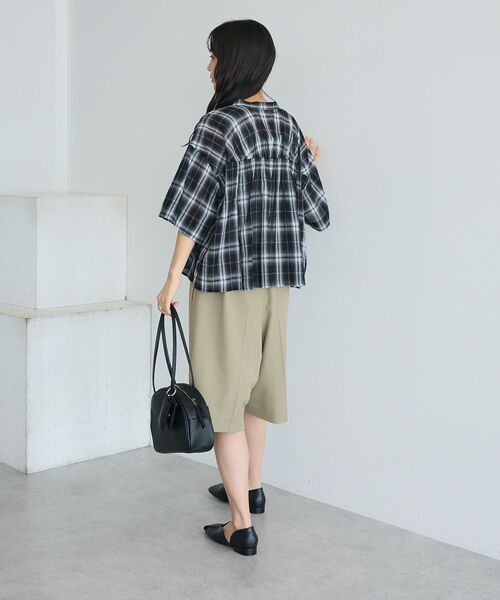 CRAFT STANDARD BOUTIQUE（クラフトスタンダードブティック）の「バックギャザーポンチョシャツ ◆（シャツ/ブラウス・レディース・ブラック系その他3/ホワイト系その他7/ブルー/ライトピンク・FREE）」の20枚目の写真