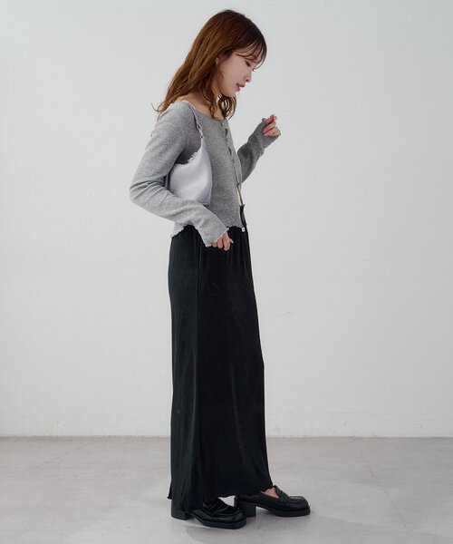 Kastane(カスタネ)の「【一部店舗限定/4色展開】B パイルロングスカート(スカート・レディース・グレー/ブラック/アイボリー/ブラウン・FREE)」の17枚目の写真