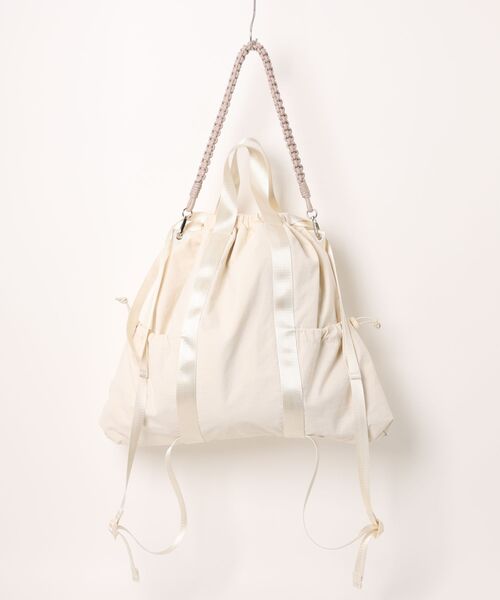 Honeys（ハニーズ）の「【非フッ素撥水加工】マルチｗａｙナップサック（バックパック/リュック・レディース・ベージュ/アイボリー/ブラック・FREE）」の7枚目の写真