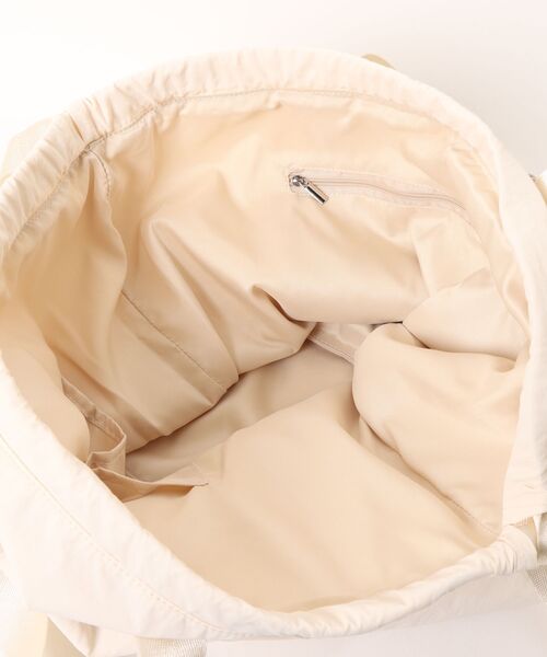 Honeys（ハニーズ）の「【非フッ素撥水加工】マルチｗａｙナップサック（バックパック/リュック・レディース・ベージュ/アイボリー/ブラック・FREE）」の5枚目の写真