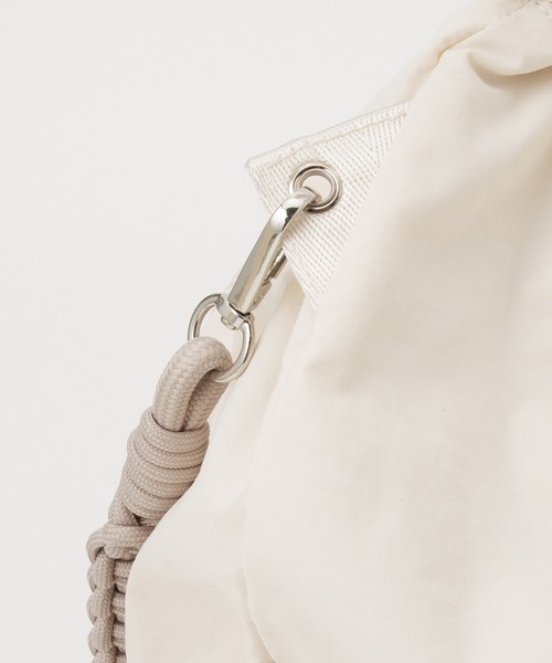 Honeys（ハニーズ）の「【非フッ素撥水加工】マルチｗａｙナップサック（バックパック/リュック・レディース・ベージュ/アイボリー/ブラック・FREE）」の10枚目の写真