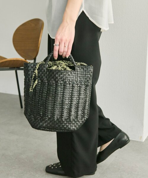 ear PAPILLONNER(イアパピヨネ)の「バリ島バケットショルダーバッグ《本革》(ショルダーバッグ・レディース・ライトグレー/ブラック・FREE)」の21枚目の写真