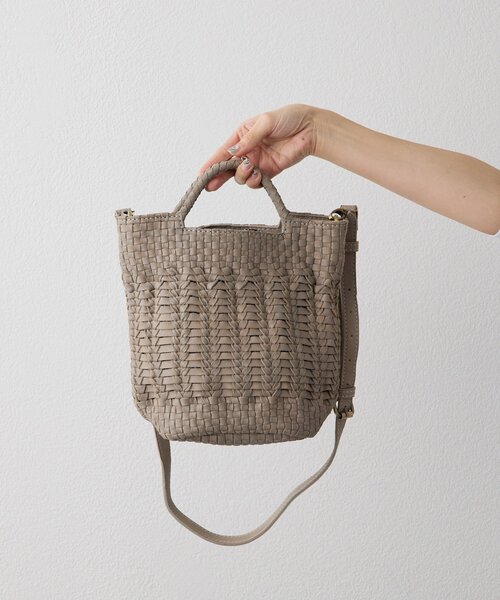 ear PAPILLONNER(イアパピヨネ)の「バリ島バケットショルダーバッグ《本革》(ショルダーバッグ・レディース・ライトグレー/ブラック・FREE)」の22枚目の写真