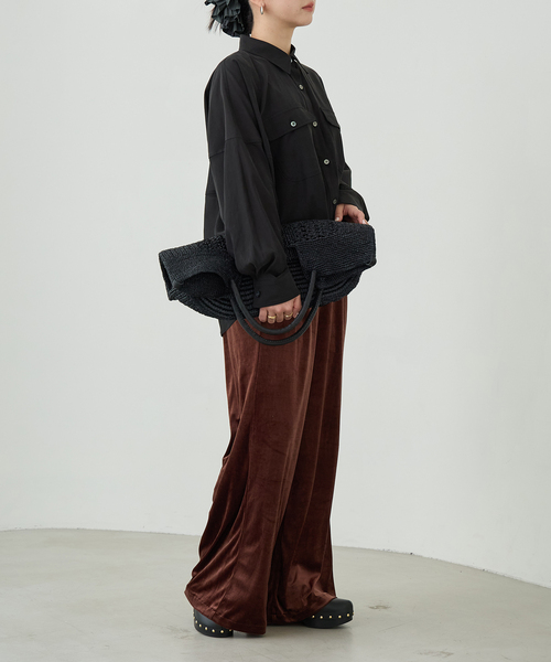 IENA LA BOUCLE(イエナラブークル)の「IENA LA BOUCLE フィブリルシアーシャツ(シャツ/ブラウス・レディース・ベージュ/ブラウン/ブラック・FREE)」の15枚目の写真