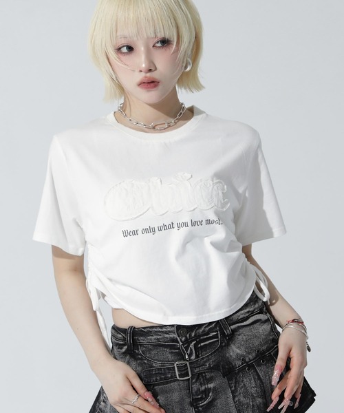 ANAP(アナップ)の「ワッペンロゴ サイドギャザー ピグメントTシャツ(Tシャツ/カットソー・レディース・ホワイト/ブルー/ダークアッシュ・F)」の4枚目の写真