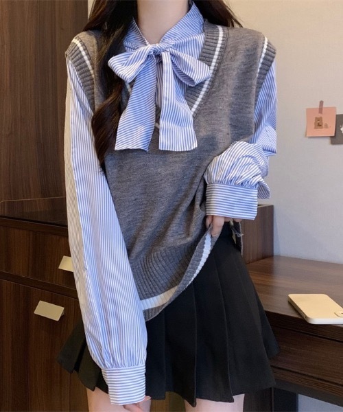 Alvia(アルビア)の「レイヤード風リボンタイストライプシャツ×ニットベスト トップス(ニット/セーター・レディース・グレー/ブラック/ブラウン・M)」の10枚目の写真