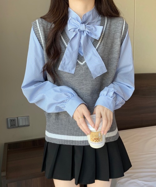 Alvia(アルビア)の「レイヤード風リボンタイストライプシャツ×ニットベスト トップス(ニット/セーター・レディース・グレー/ブラック/ブラウン・M)」の13枚目の写真