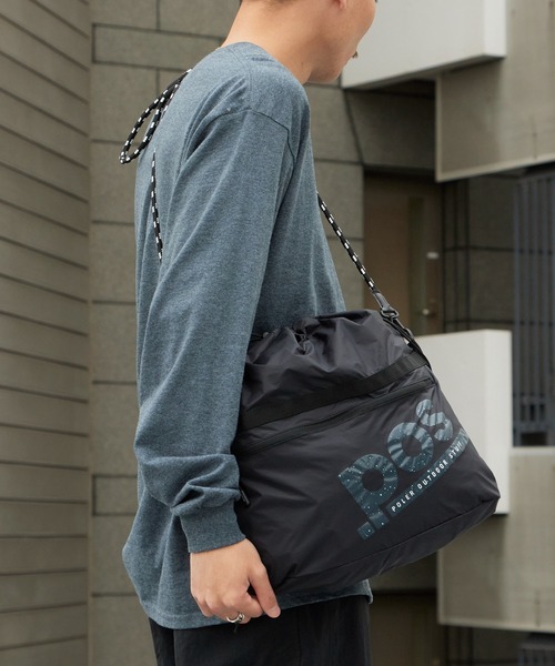 POLeR(ポーラー)の「POLeR/ポーラー DRAWSTRING SLING BAG(ボディバッグ/ウエストポーチ・メンズ・ブラック/ライトグレー/ブルー・ONE SIZE)」の22枚目の写真
