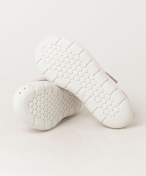 NEW BALANCE(ニューバランス)の「208 Hook and Loop(サンダル・キッズ・ブラック/ベージュ/ピンク・17.0cm/17.5cm/18.0cm/18.5cm/19.0cm/19.5cm/20.0cm/20.5cm/21.0cm/21.5cm/22.0cm/22.5cm/23.0cm/23.5cm/24.0cm/24.5cm/25.0cm)」の8枚目の写真