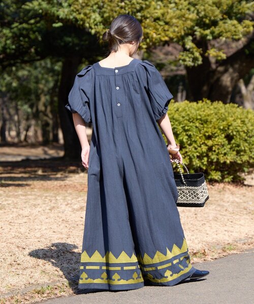 CIAOPANIC TYPY(チャオパニックティピー)の「【Aguni】綿麻裾刺繍サロペット(サロペット/オーバーオール・レディース・ブラック/アイボリー・ONE SIZE)」の13枚目の写真