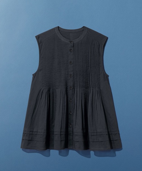 LEPSIM(レプシィム)の「ピンタックノースリブラウス 659248(シャツ/ブラウス・レディース・オフホワイト/ブラック/レッド・FREE)」の3枚目の写真