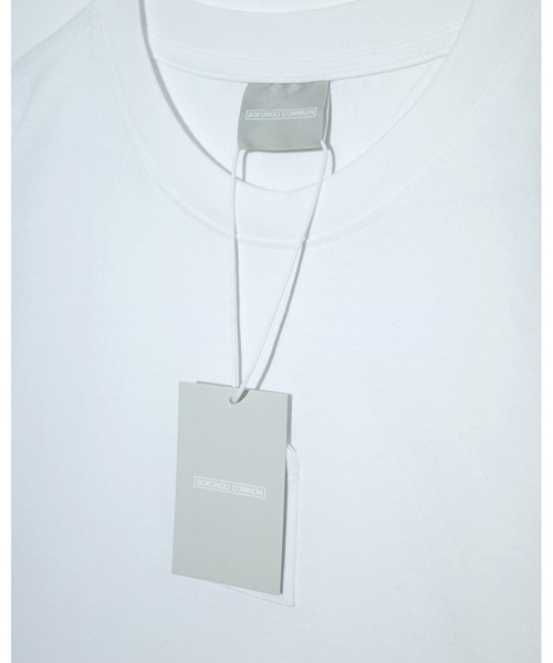 COMMON BASE(コモンベース)の「OMAMORI POCKET S/S TEE | BOKUNOU COMMON(Tシャツ/カットソー・メンズ・ホワイト・X-LARGE/LARGE/MEDIUM)」の6枚目の写真