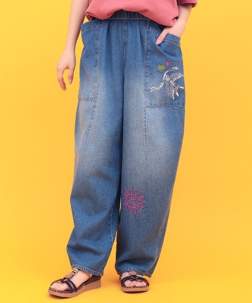 チチカカ(チチカカ)の「Orale! 刺繍コクーンデニムパンツ(その他パンツ・レディース・ライトブルー/ブルー/ブラック・FREE)」の3枚目の写真