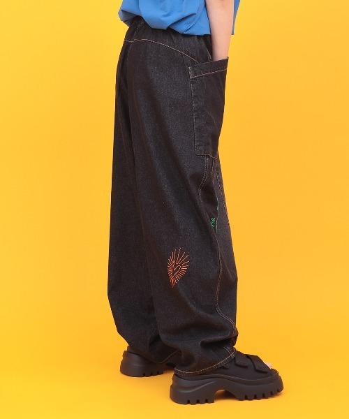 チチカカ(チチカカ)の「Orale! 刺繍コクーンデニムパンツ(その他パンツ・レディース・ライトブルー/ブルー/ブラック・FREE)」の5枚目の写真