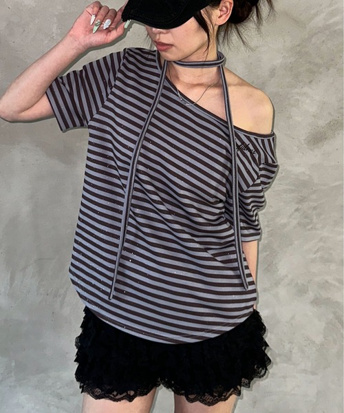 sedacle girl(セダクルガール)の「グリッターオフショルTEE(Tシャツ/カットソー・レディース・チャコールグレー/ブラック/ライトブルー・SMALL/MEDIUM)」の3枚目の写真