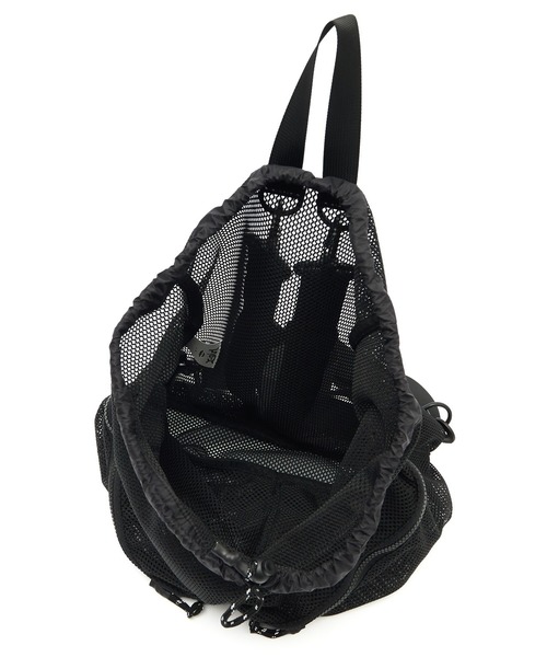 X-girl(エックスガール)の「FACE LABEL 2WAY MESH KNAPSACK(バックパック/リュック・レディース・ベージュ/ブラック・ONE SIZE)」の6枚目の写真
