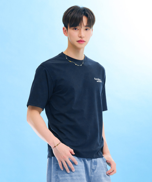 CHASECULT(チェイスカルト)の「メンズフォトグラフィックTシャツ-FBRK5821D04(Tシャツ/カットソー・メンズ・ネイビー・95/100/105/110)」の2枚目の写真